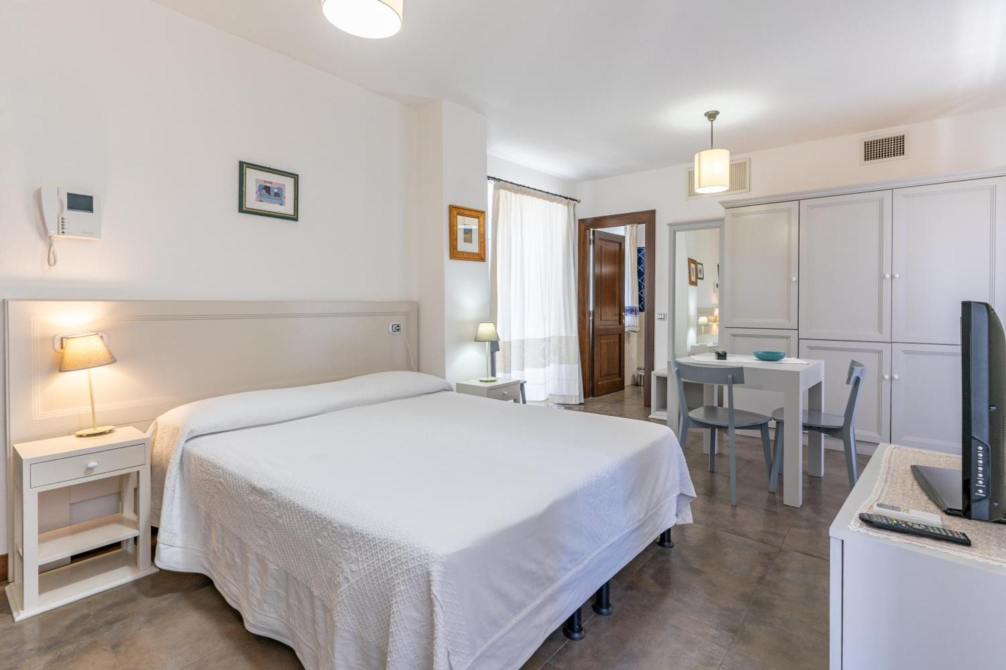 Albergo Residenziale La Corte Tortolì Eksteriør bilde