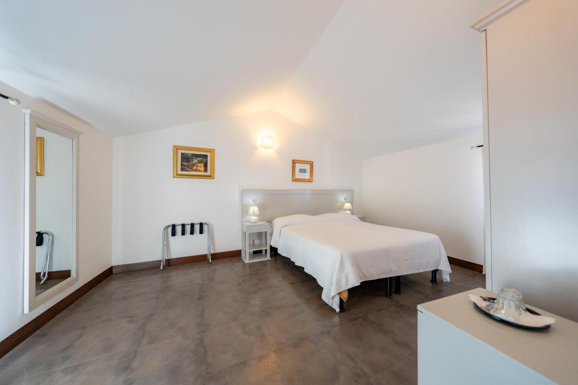 Albergo Residenziale La Corte Tortolì Eksteriør bilde